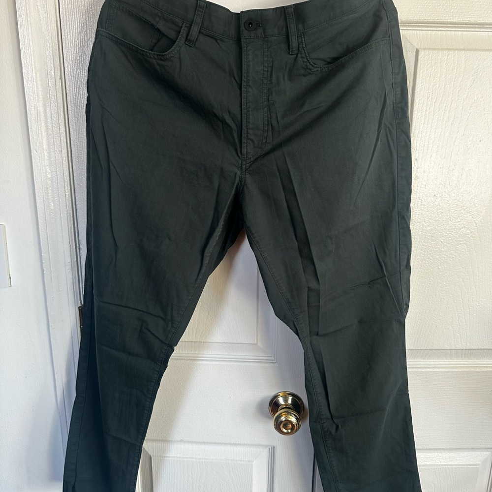 Men's green pants